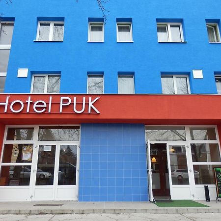 Hotel Puk Topoľčany المظهر الخارجي الصورة