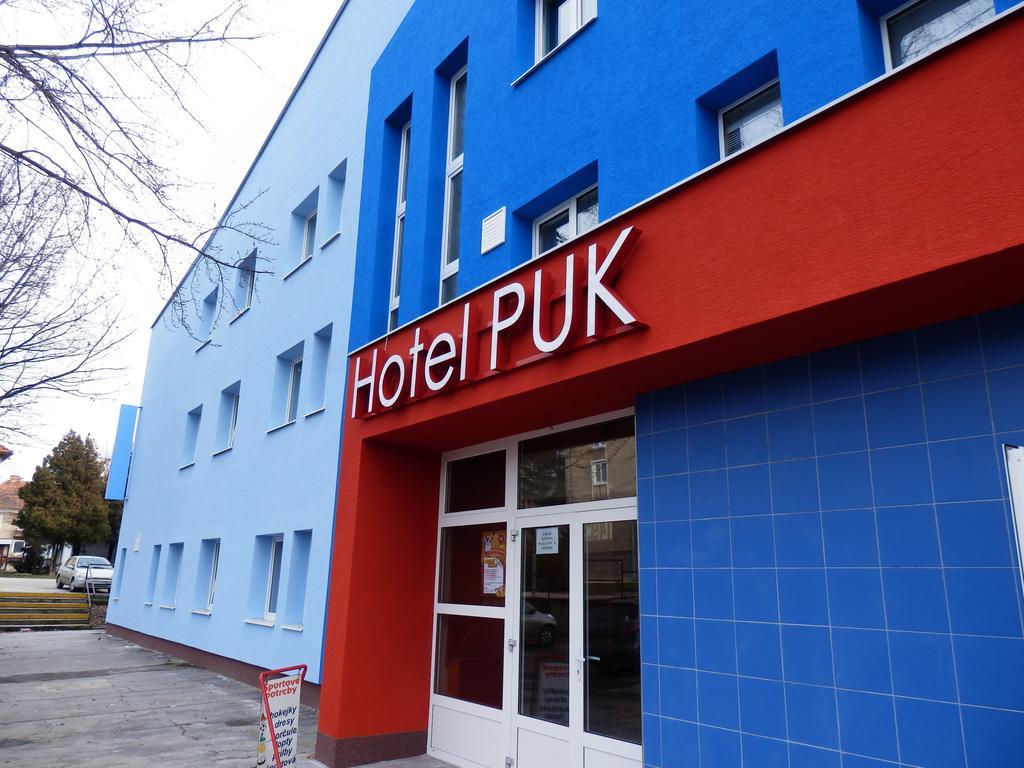 Hotel Puk Topoľčany المظهر الخارجي الصورة